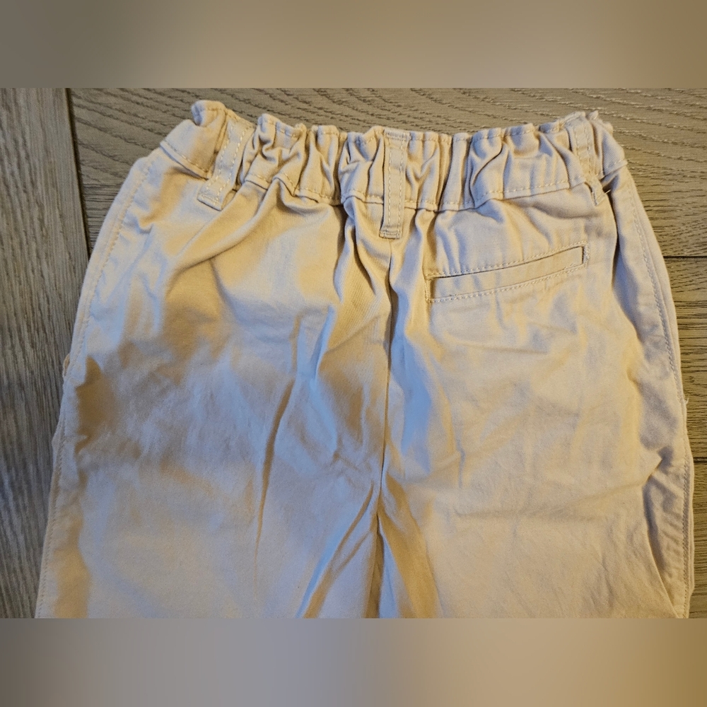 Carters Shorts - Picture 4 of 5
